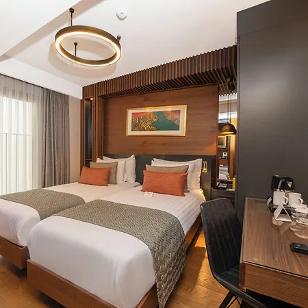 Otel Levni 4*