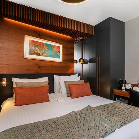 Hotel Levni 3*