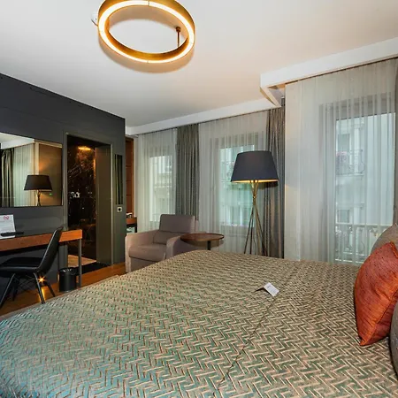 Levni Hotel 3*