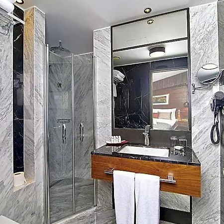 Hotel Levni 4*